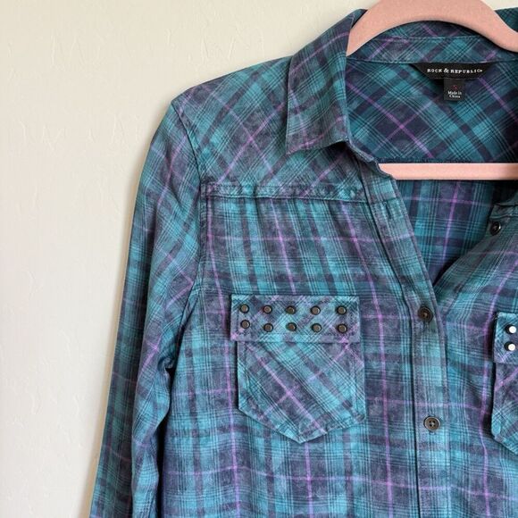 Rock & Republic Blue Studded Lightweight Cotton Flannel Western Button Down - Picture 2 of 7